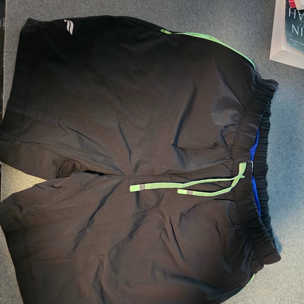 Fabletics mens sized medium shorts